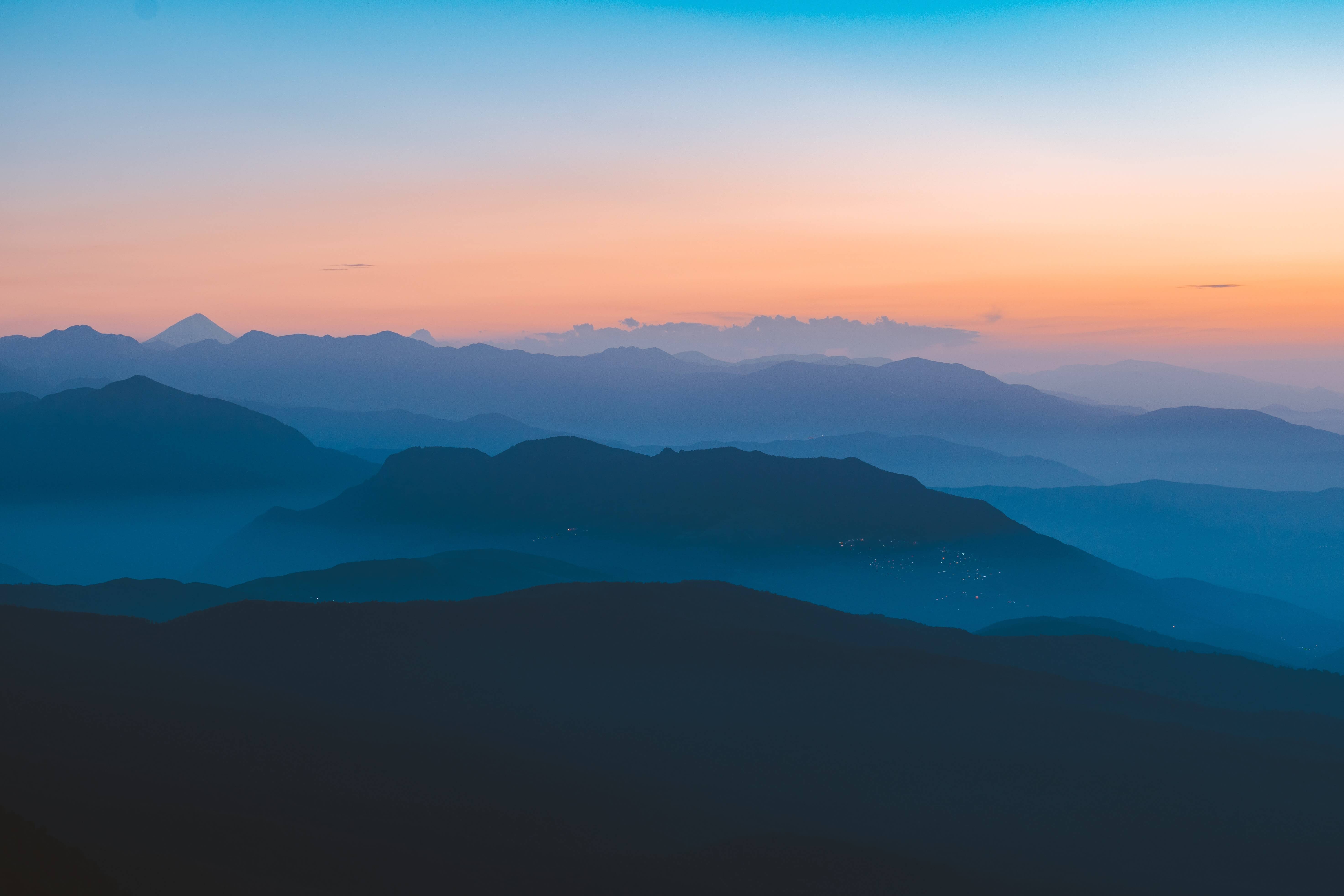 mohammad-alizade-CDu0x1Aiils-unsplash.jpg